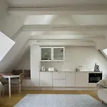 Διαμέρισμα Downtown Studio